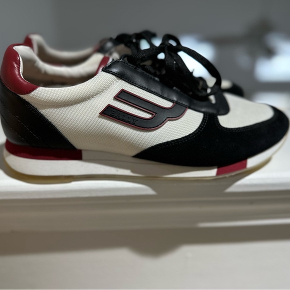 Bally Other - Men’s size 9 Bally Gavino in black & burgundy made of Calf skin, suede & mesh